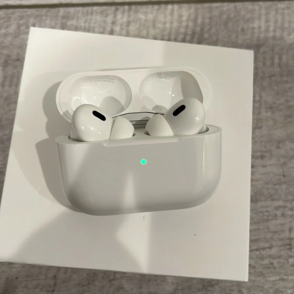 Apple AirPods Pro (Right AirPod NOT working)